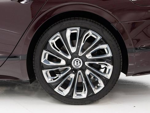 Used 2025 Bentley Flying Spur Mulliner image 46