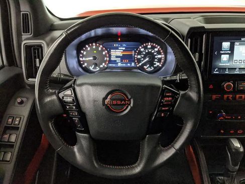 Used 2025 Nissan Frontier PRO-4X AWD/4WD image 11