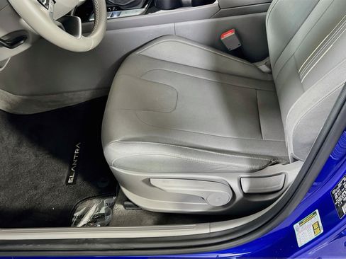 Used 2024 Hyundai Elantra SEL w/ Convenience Package FWD image 19