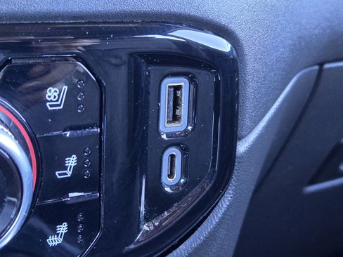 Used 2023 GMC Sierra 1500 SLT w/ SLT Premium Package AWD/4WD image 22