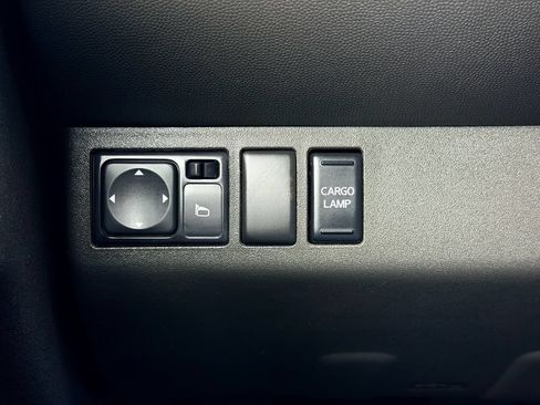 Used 2016 Nissan Frontier SV w/ SV Value Truck Package RWD image 23