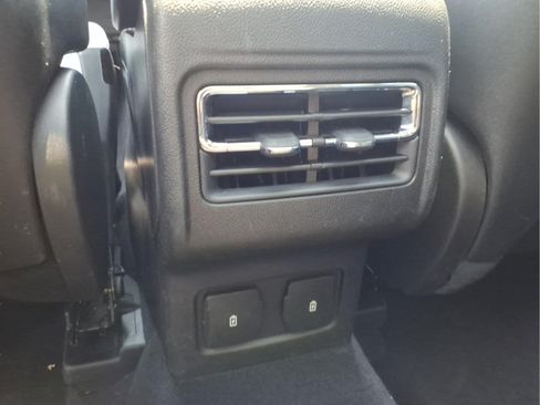 Used 2023 Lincoln Corsair AWD w/ Equipment Group 101A image 10