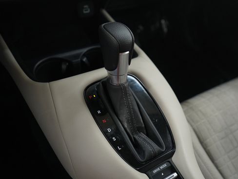 Used 2023 Honda HR-V LX image 23