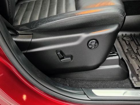 Used 2019 Jeep Grand Cherokee Limited X image 30