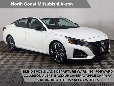 Used 2024 Nissan Altima 2.5 SR FWD image 1