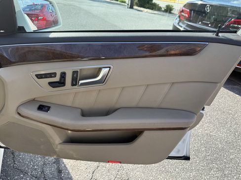 Used 2013 Mercedes-Benz E 350 BlueTEC Sedan image 20