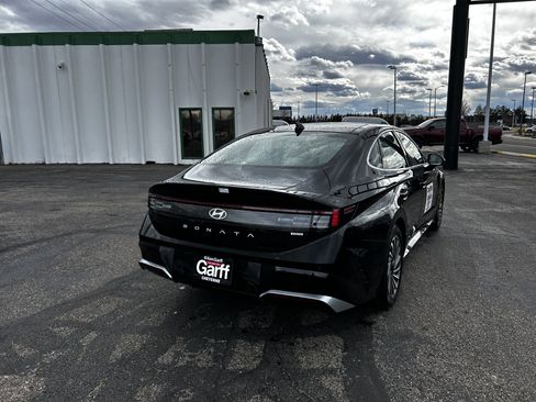 Used 2025 Hyundai Sonata Limited image 4