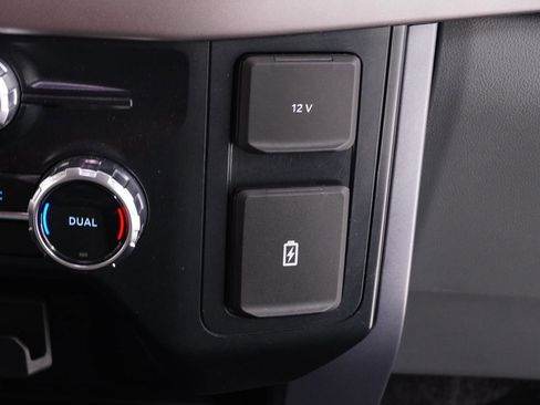 Used 2024 Ford F150 XLT image 25