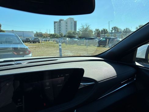 Used 2025 Buick Envista Preferred image 35