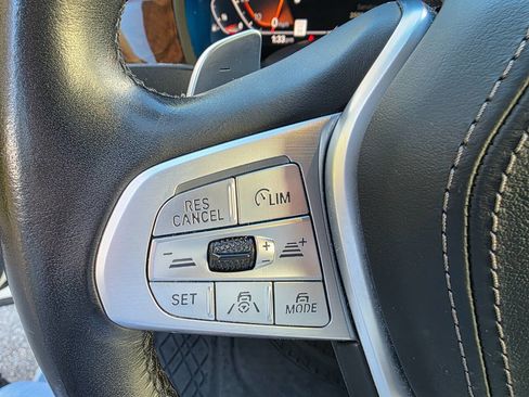 Used 2020 BMW 750i xDrive w/ Executive Package image 19