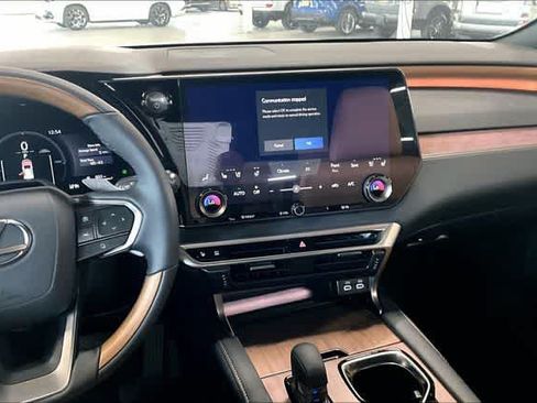 New 2026 Lexus RX 350 w/ Convenience Package AWD/4WD image 7