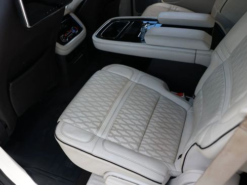 Used 2018 Lincoln Navigator Black Label w/ Cargo Package AWD/4WD image 24