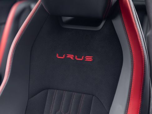 Used 2024 Lamborghini Urus S AWD/4WD image 26