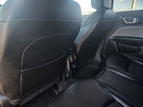 Used 2024 Jeep Compass Latitude image 29