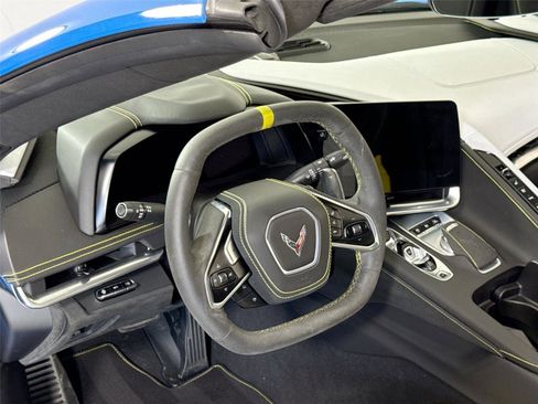Used 2021 Chevrolet Corvette Stingray Premium Cpe w/ Z51 Performance Package RWD image 16
