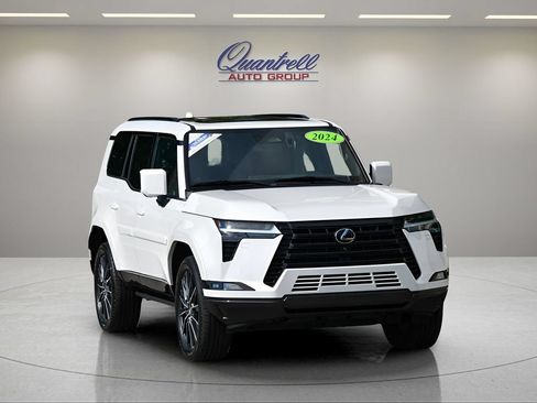 Used 2024 Lexus GX 550 w/ Accessory Package (Z1) AWD/4WD image 2