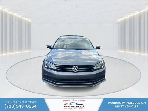 Used 2015 Volkswagen Jetta SE FWD image 2