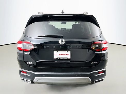 Used 2023 Honda Pilot Elite image 8