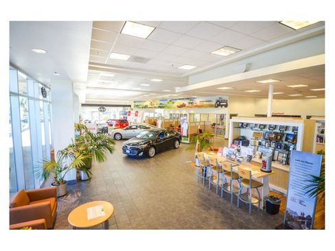 Certified 2025 Toyota Tacoma TRD Off-Road image 14