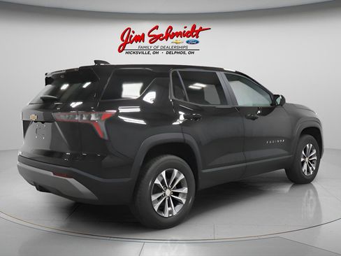 New 2026 Chevrolet Equinox LT w/ Convenience Package II FWD image 6