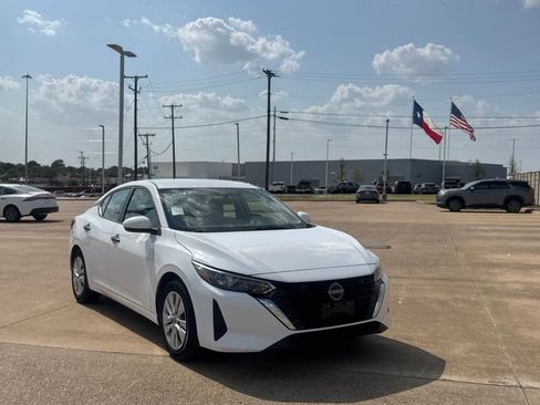 Certified 2024 Nissan Sentra S FWD image 1