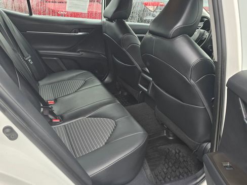 Used 2023 Toyota Camry SE AWD/4WD image 12