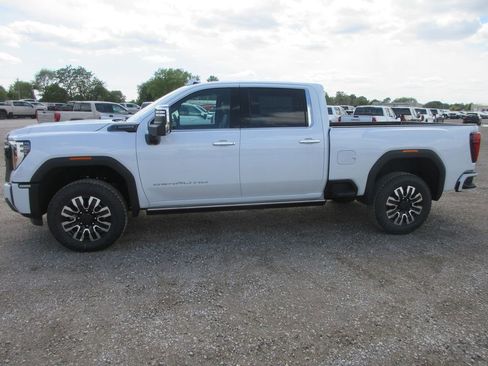 New 2026 GMC Sierra 2500 Denali Ultimate AWD/4WD image 9