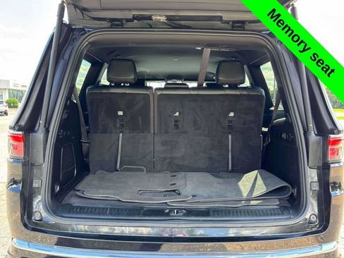 Used 2024 Jeep Wagoneer Series II w/ Flexible Seating Group AWD/4WD image 40