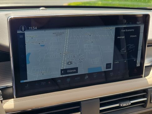 Used 2024 Lincoln Corsair FWD image 23