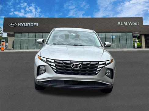 Used 2024 Hyundai Tucson SE FWD image 2