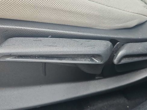 Certified 2025 Honda HR-V LX image 14