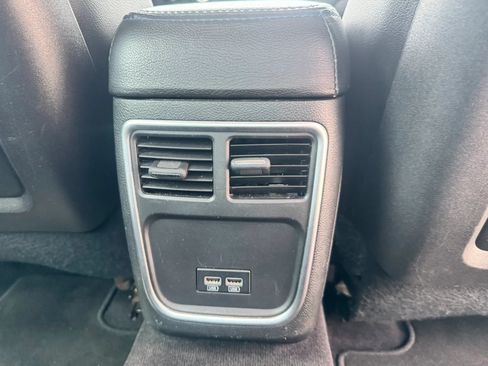 Used 2018 Chrysler 300 Touring w/ Sport Appearance Package RWD image 43