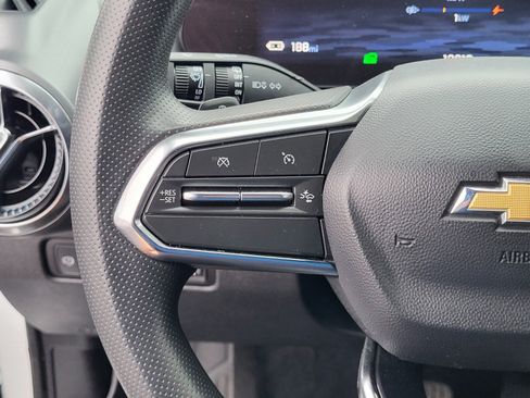 Used 2025 Chevrolet Equinox EV LT FWD image 25
