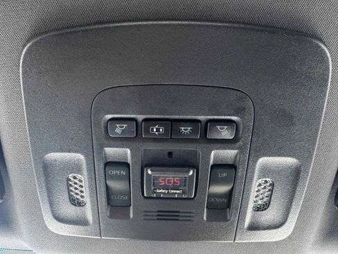 Used 2019 Toyota Avalon XSE FWD image 33