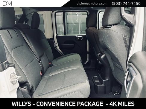 Used 2024 Jeep Wrangler Unlimited AWD/4WD image 21