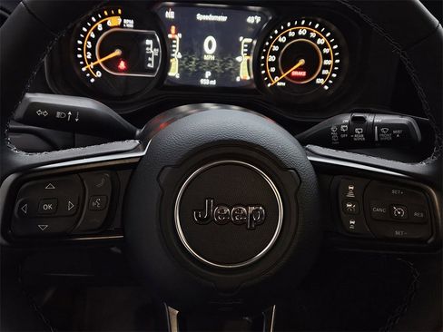 New 2025 Jeep Wrangler Unlimited Rubicon image 22