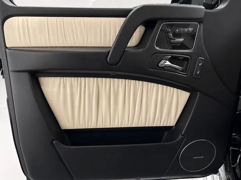 Used 2013 Mercedes-Benz G 550 image 18