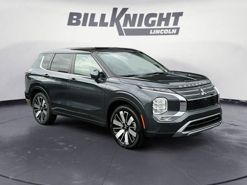 Used 2025 Mitsubishi Outlander SE FWD image 7