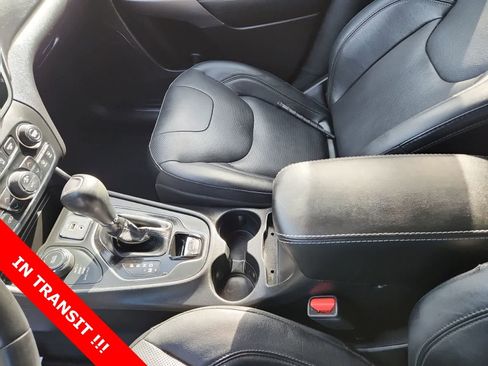 Certified 2019 Jeep Cherokee Limited image 11