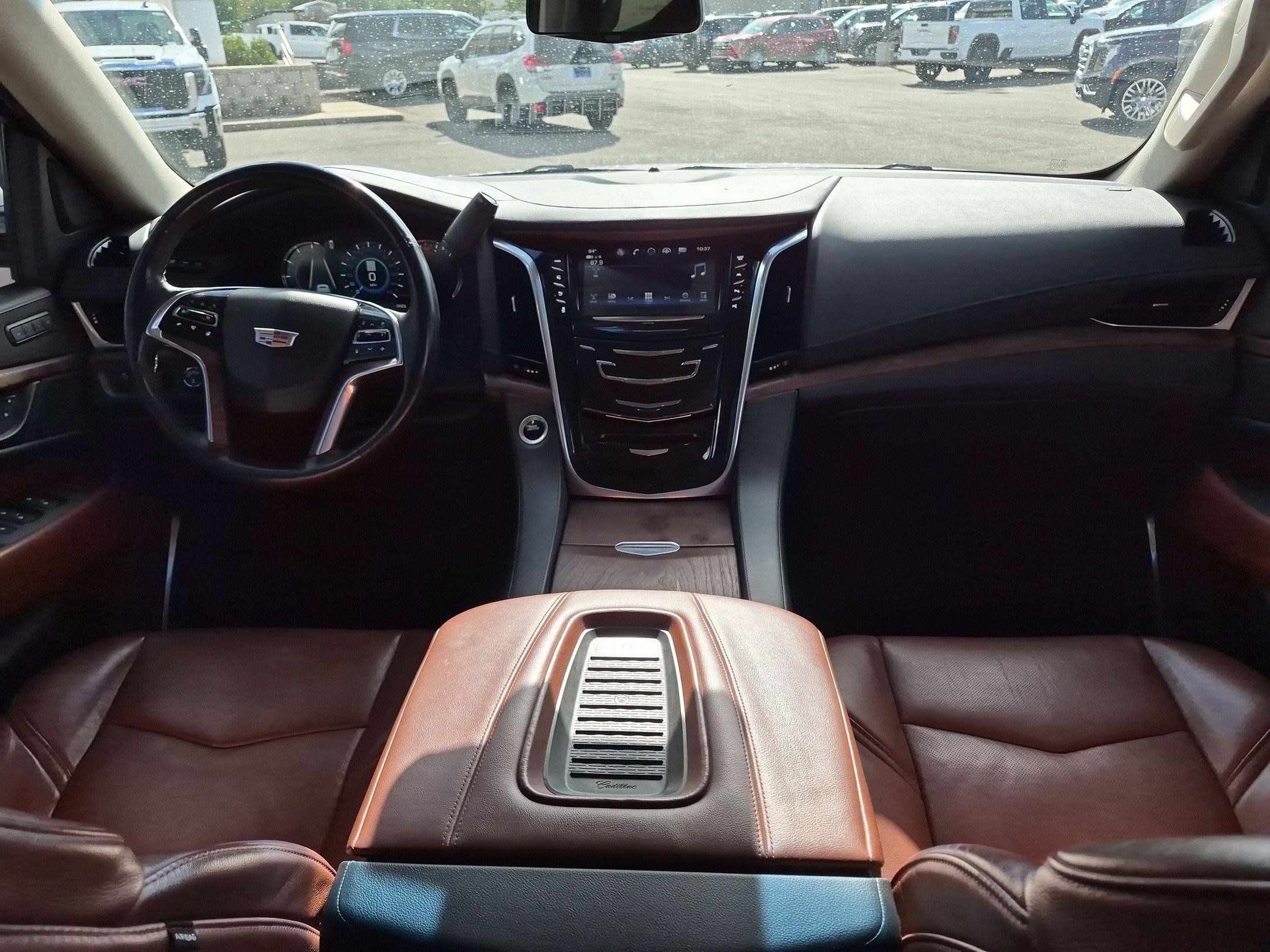 Used 2019 Cadillac Escalade ESV Premium Luxury AWD/4WD image 27