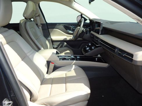 Used 2021 Lincoln Corsair Reserve w/ Equipment Group 201A image 27