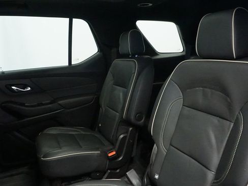 Used 2023 Chevrolet Traverse Premier image 22