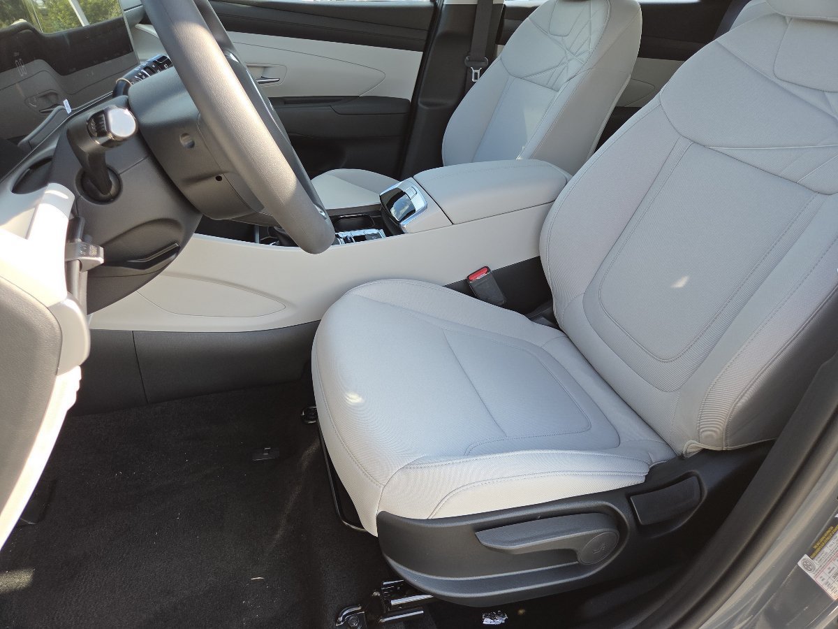New 2026 Hyundai Tucson SE FWD image 25