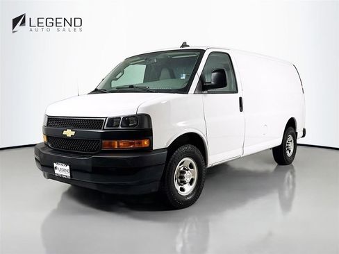 Used 2020 Chevrolet Express 2500 RWD image 1