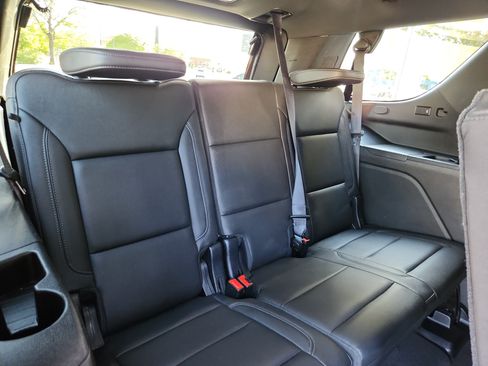 Used 2021 Chevrolet Tahoe LT w/ Luxury Package AWD/4WD image 27