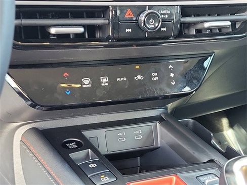 Certified 2025 Nissan Kicks SR image 18