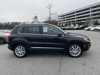 Used 2016 Volkswagen Tiguan SE video 2