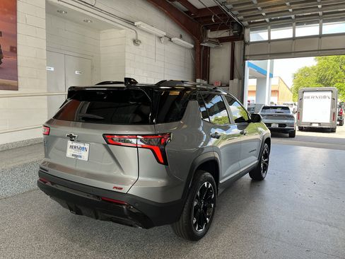 New 2026 Chevrolet Equinox RS FWD image 11
