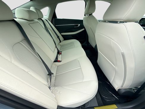 New 2026 Hyundai Sonata SEL FWD image 19