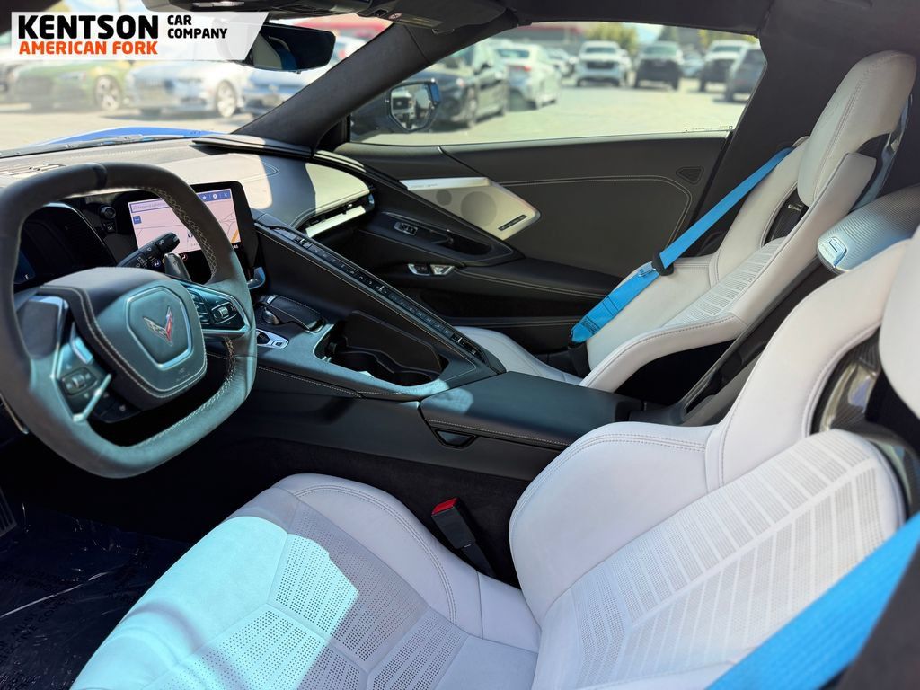 Used 2020 Chevrolet Corvette Stingray Premium Cpe w/ 3LT Preferred Equipment Group RWD image 32